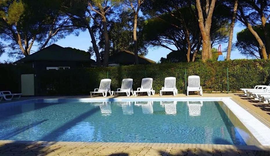 Charmant 2 Pieces Au Coeur Des Golfs De Saint Raphael 外观 照片