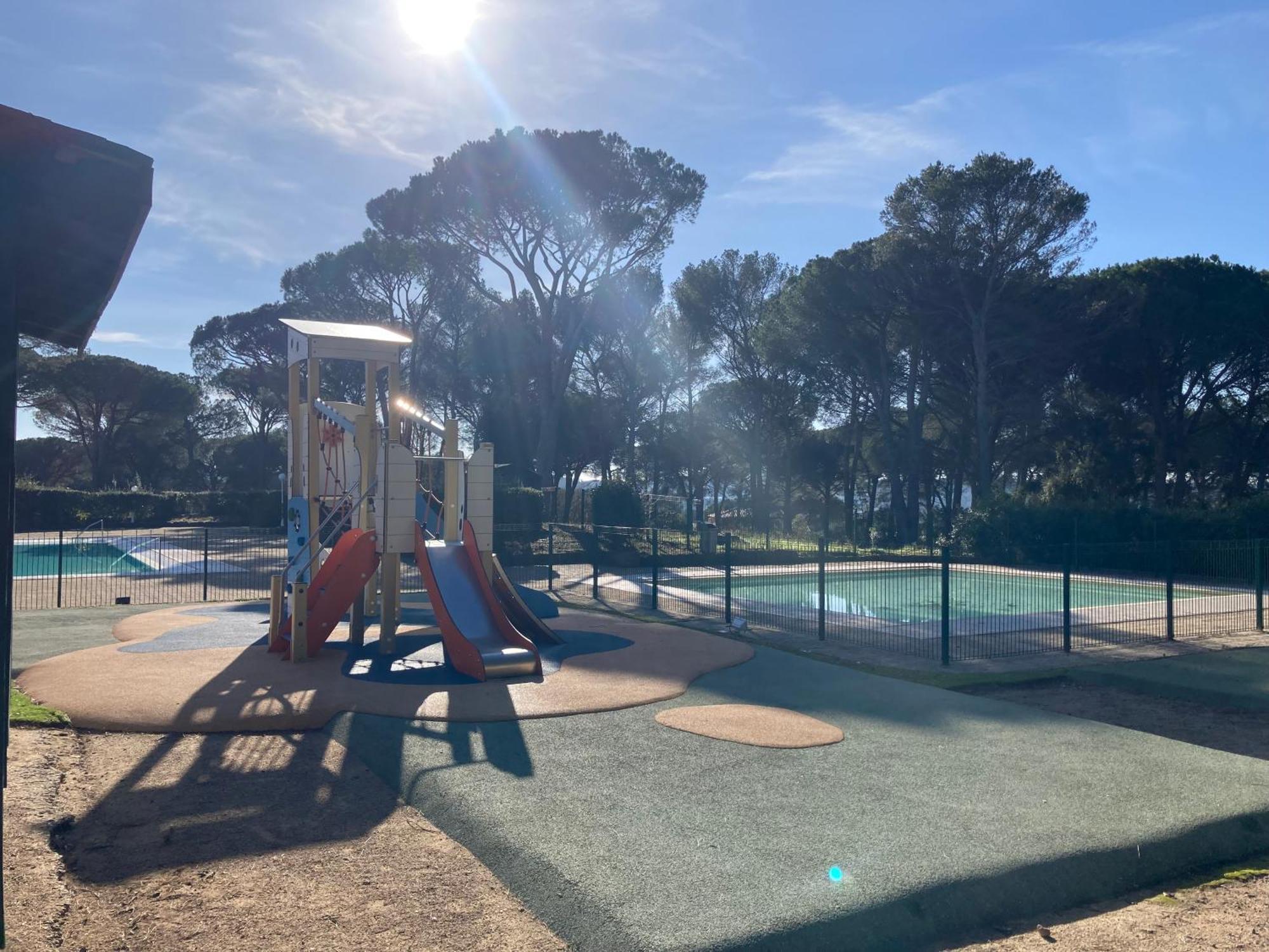 Charmant 2 Pieces Au Coeur Des Golfs De Saint Raphael 外观 照片
